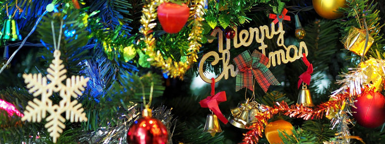 CHRISTMAS TREES & DECORATIONS