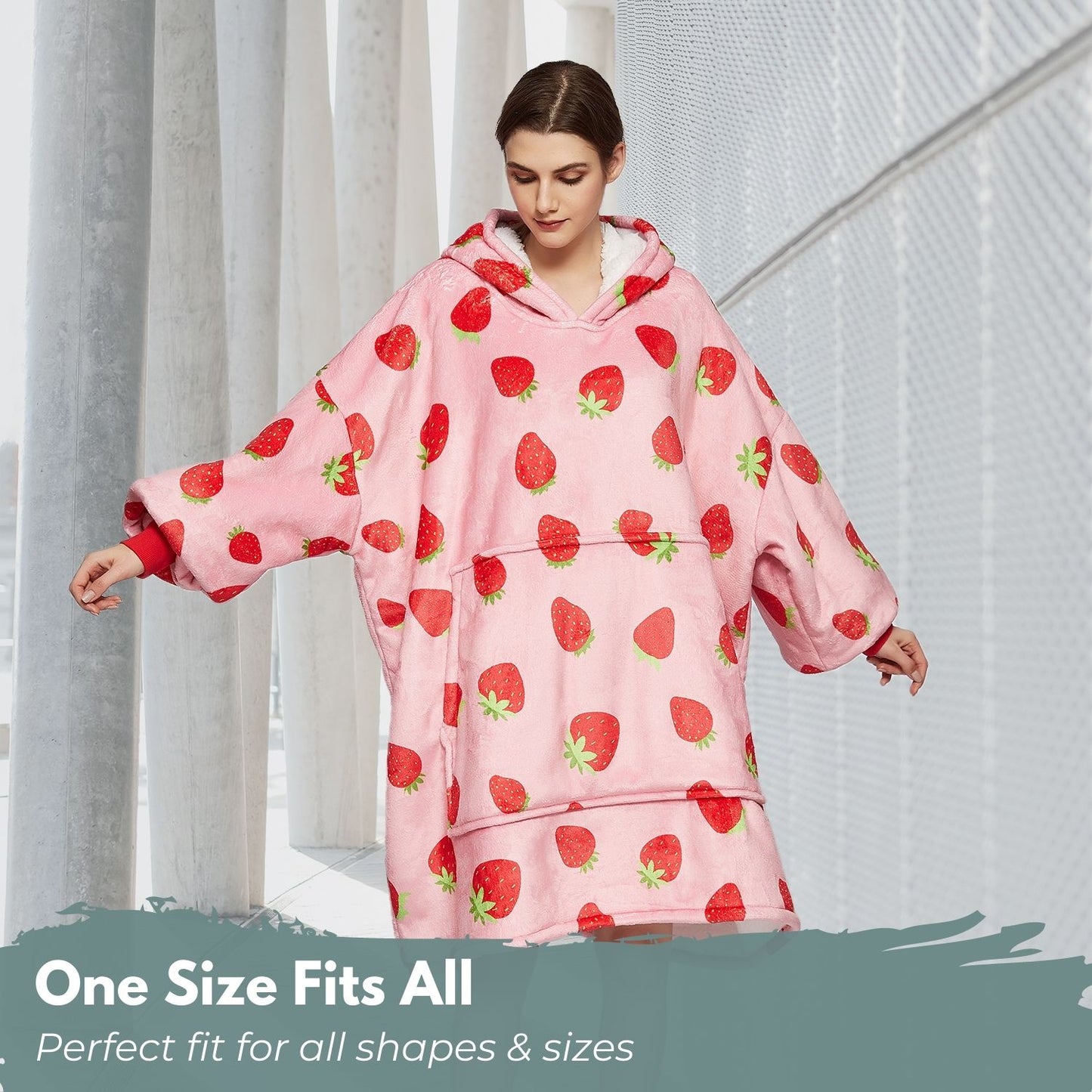 GOMINIMO Hoodie Blanket Adult Strawberry